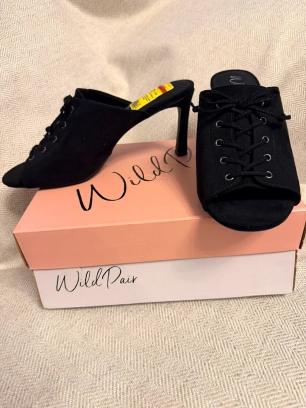 NIB Black Corset Lace Heels 10